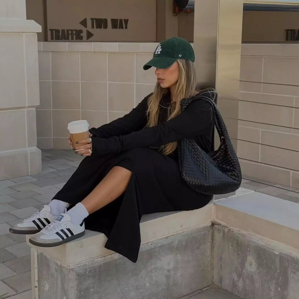 Tompkins Sweatshirt Dress- black